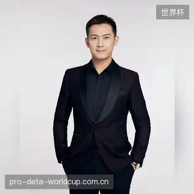 龙月嘉